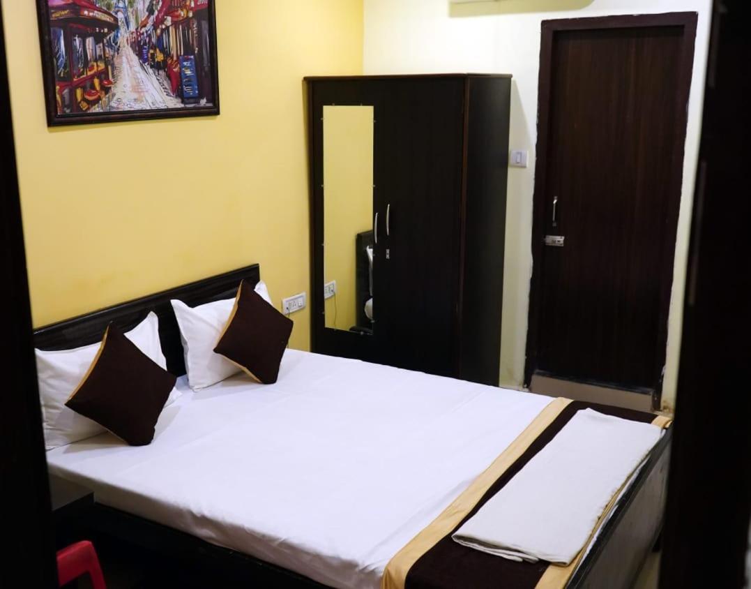 Hotel Atithi Niwas Allāhābād Junction Buitenkant foto